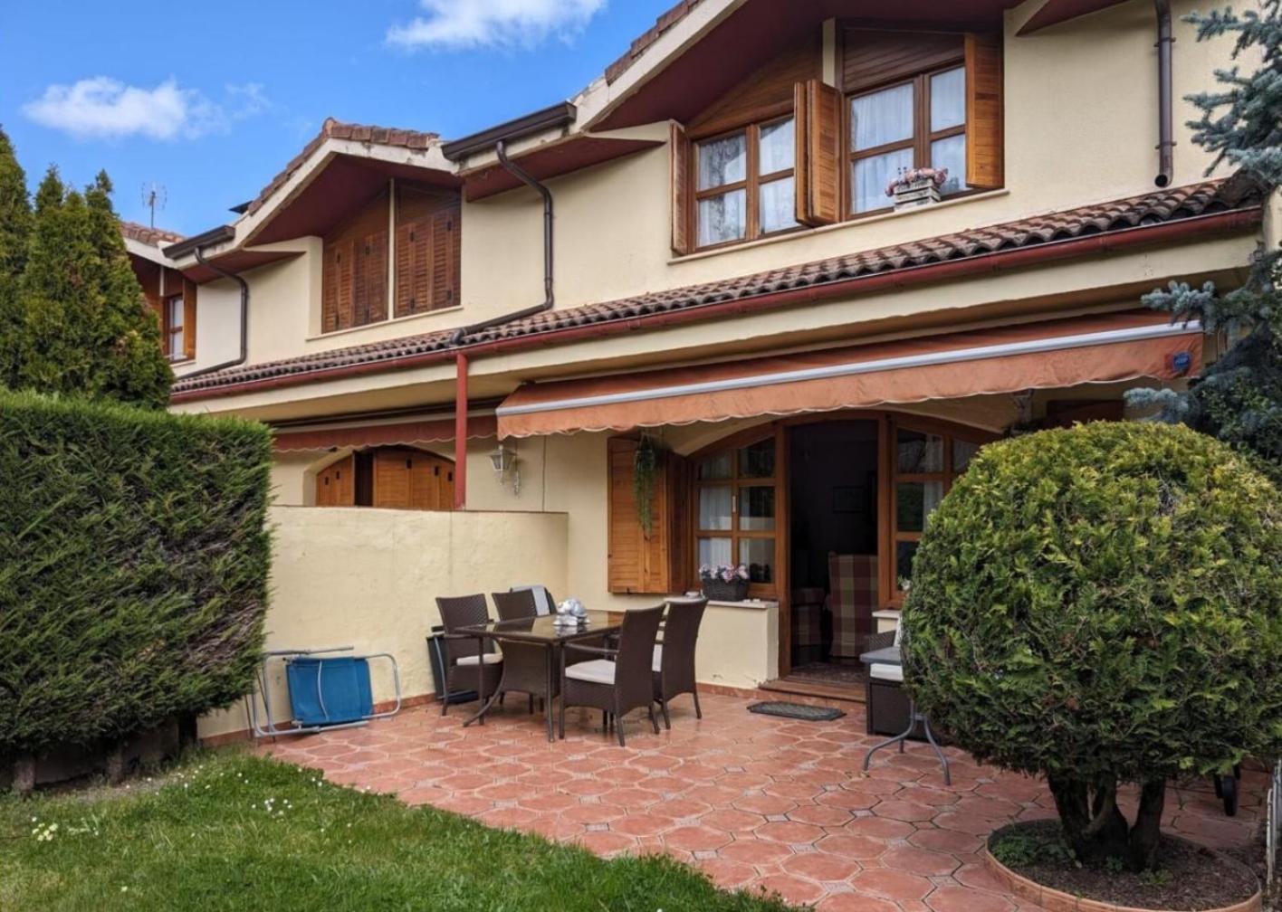 Encantadora Casa Bien Cuidada Cerca Del Aeropuerto Сasa de vacaciones